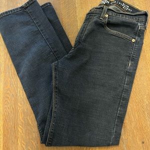 Denizen 232 jeans dark wash size 32/32 slim straight fit